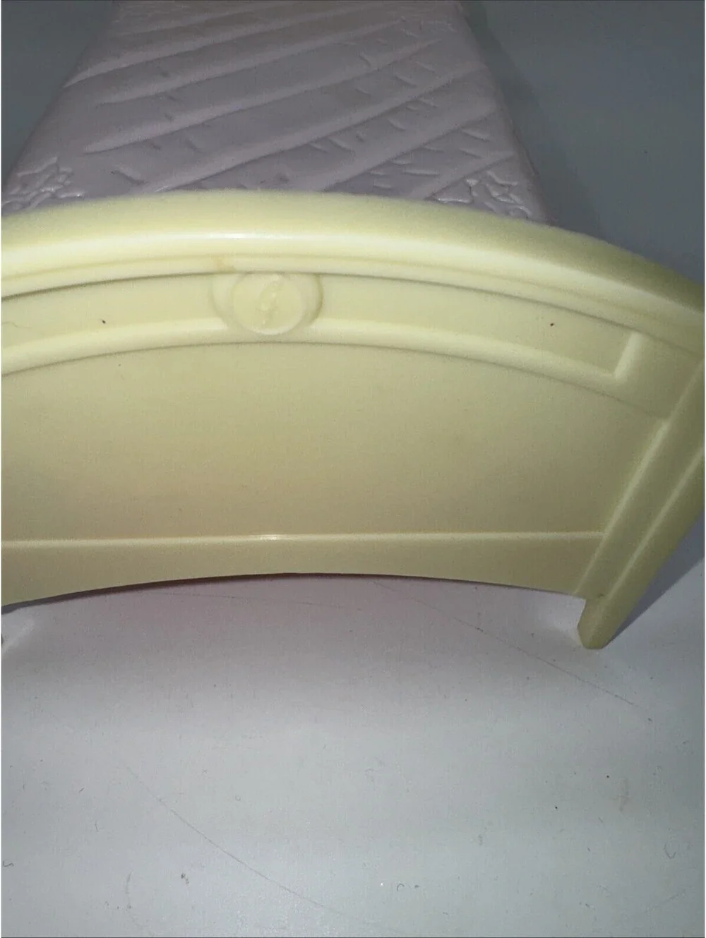 Vintage Barbie Bed Susy Goose?